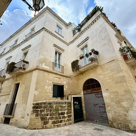 Vico Del Theutra Lecce